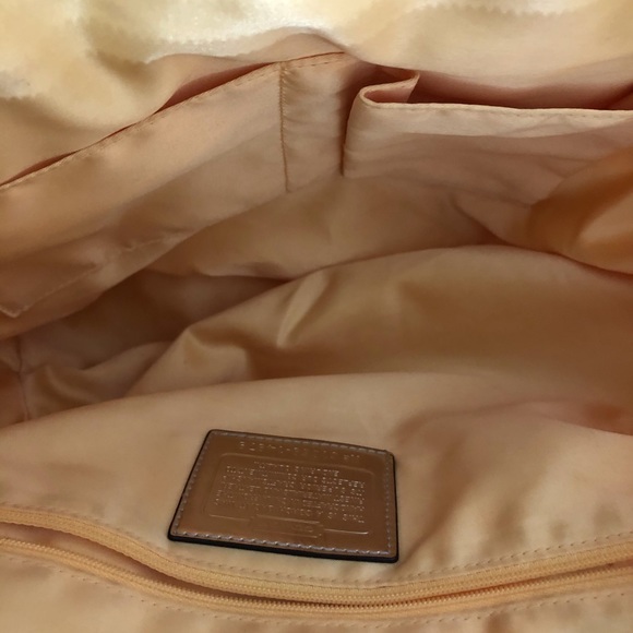 Authentic Coach - Picture 2 of 4